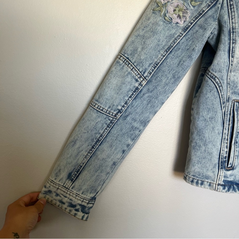 Floral Embroidered Light Blue Jean Jacket - Picture 9 of 16